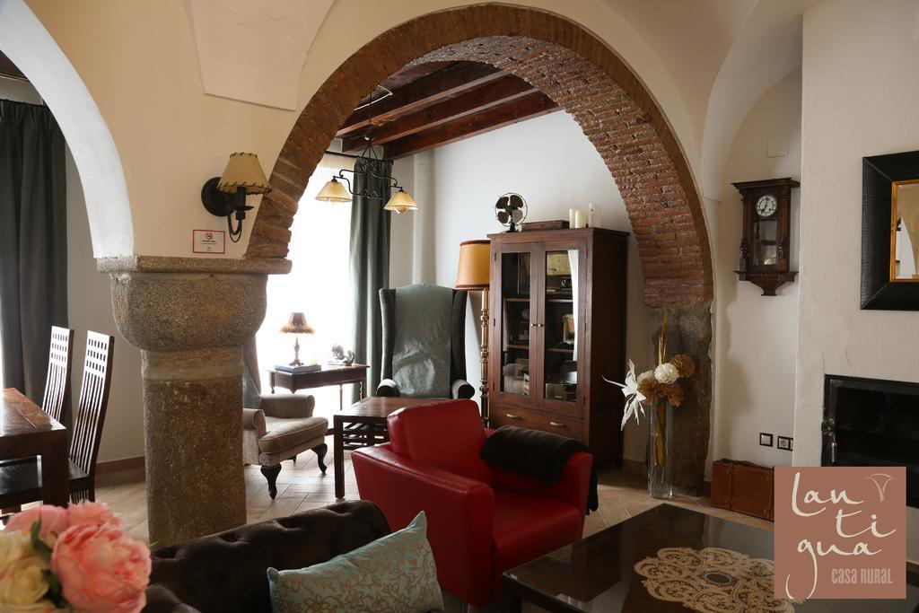 Lantigua Casa Rural Hinojosa del Duque Esterno foto